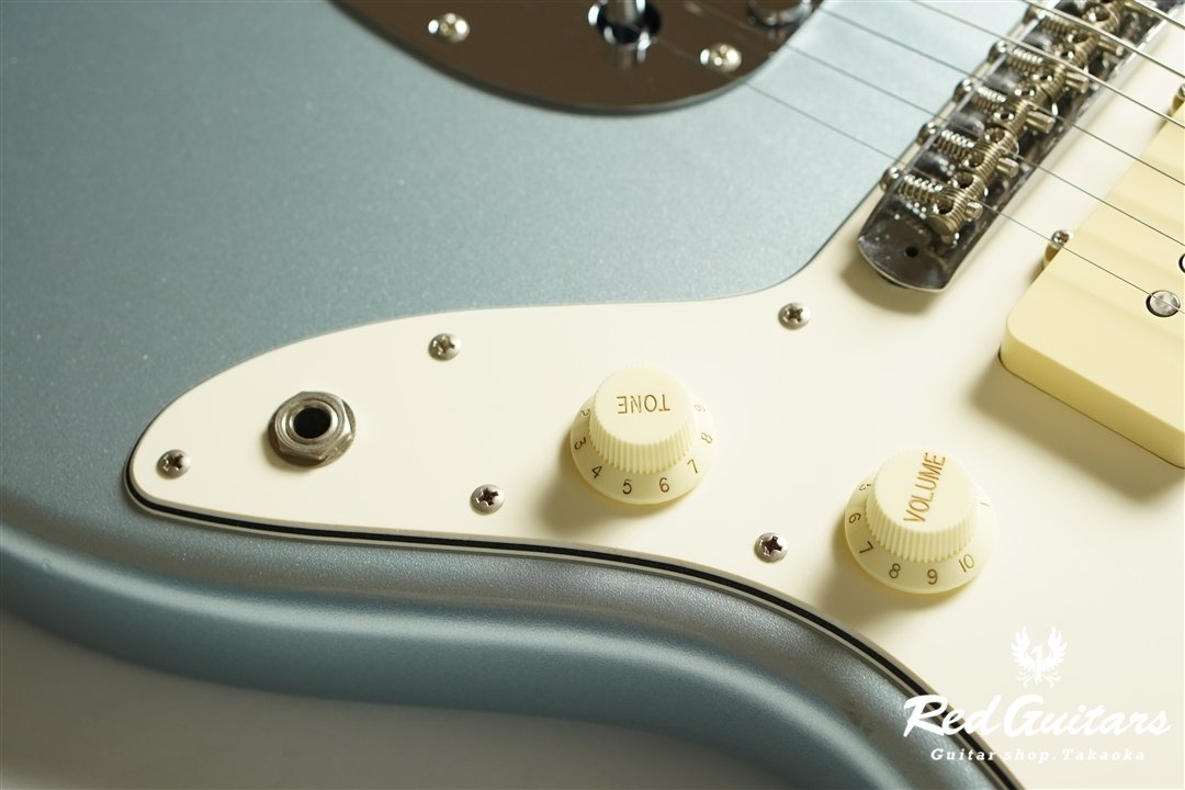 Model JM. Glassy #093 - Ice Blue Metallic